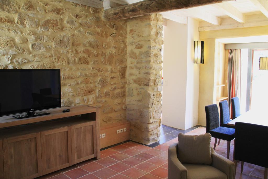Hôtel Hollyoaks Estate à Saint-Pons-la-Calm Chambre photo
