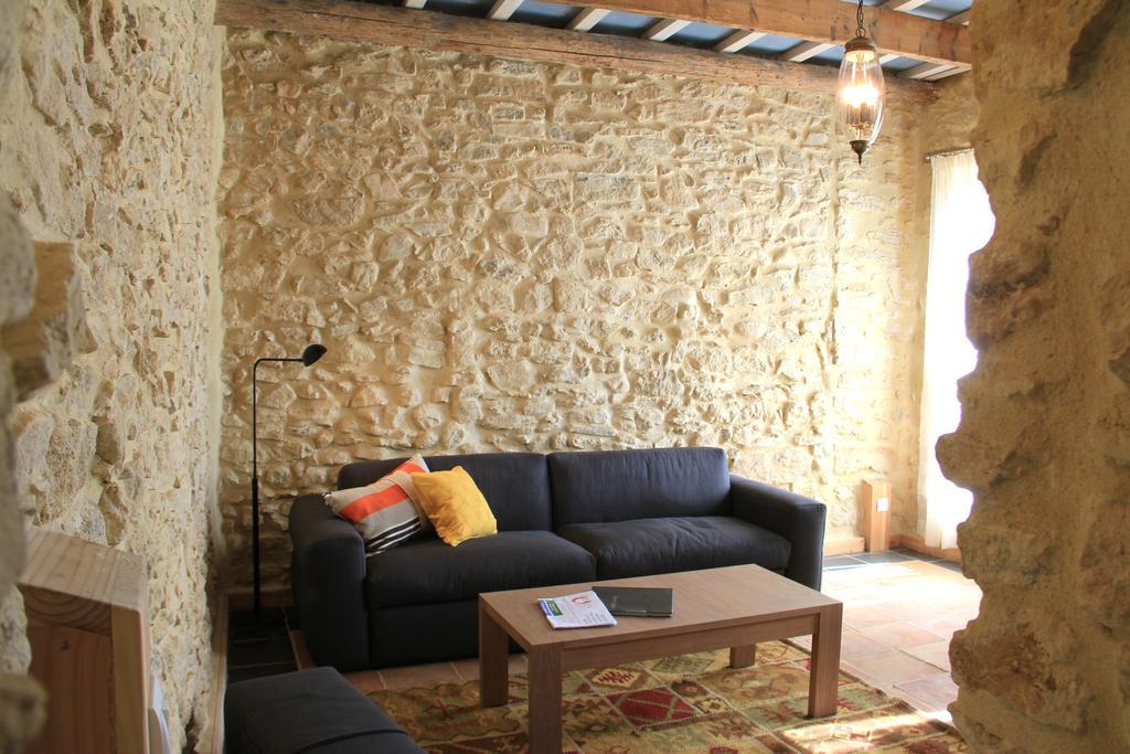 Hôtel Hollyoaks Estate à Saint-Pons-la-Calm Chambre photo